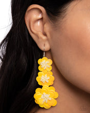 Load image into Gallery viewer, Beaded Bouquet - Yellow Earring
